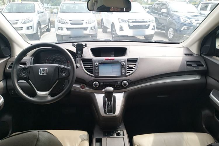 Used Honda CR-V 2013 2.4L four-wheel drive luxury version Center Console