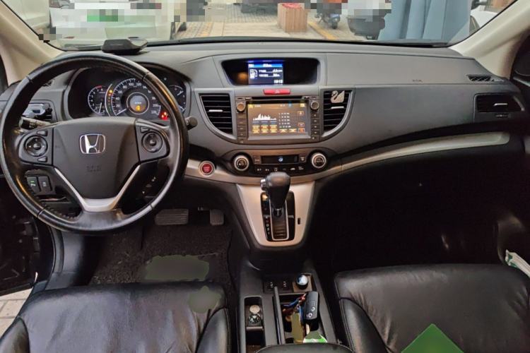 Used Honda CR-V 2013 2.4L two-wheel drive luxury version Center Console