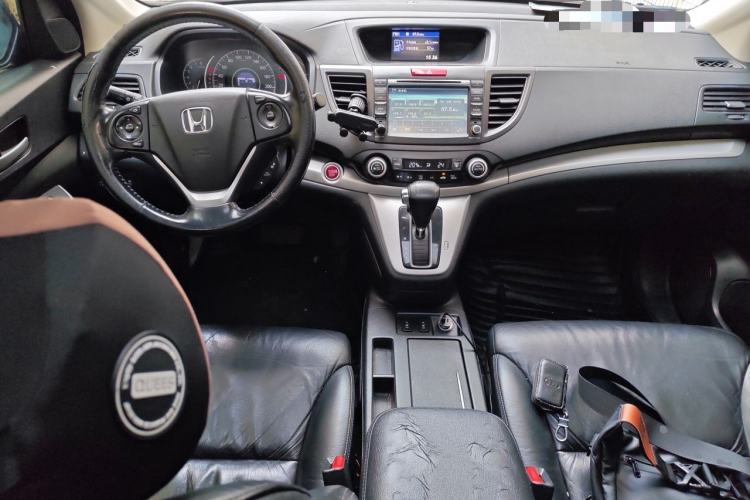 Used Honda CR-V 2013 2.4L two-wheel drive luxury version Center Console