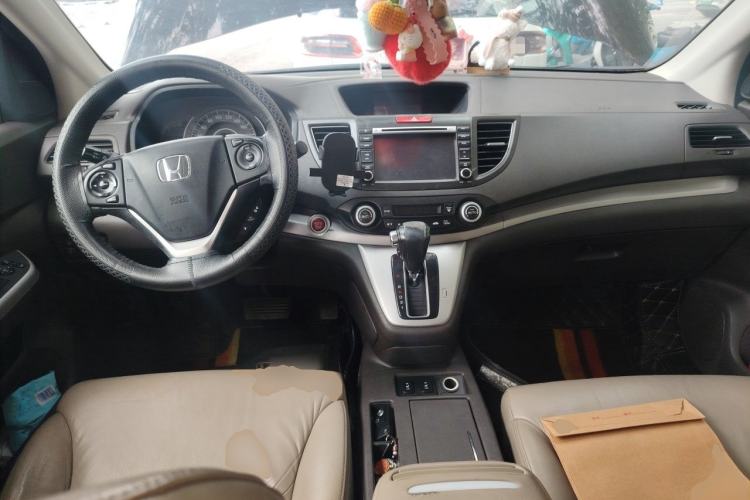 Used Honda CR-V 2013 2.4L four-wheel drive luxury version Center Console