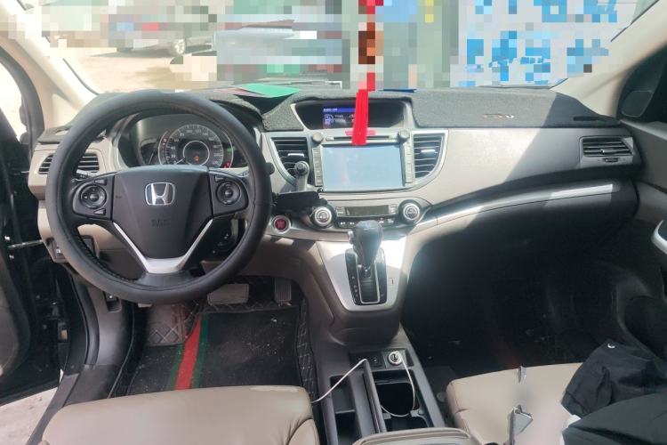 Used Honda CR-V 2013 2.4L four-wheel drive luxury version Center Console