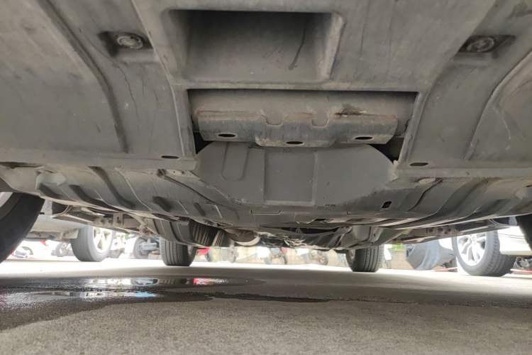 Used Honda CR-V 2013 2.4L four-wheel drive luxury version Chassis Front