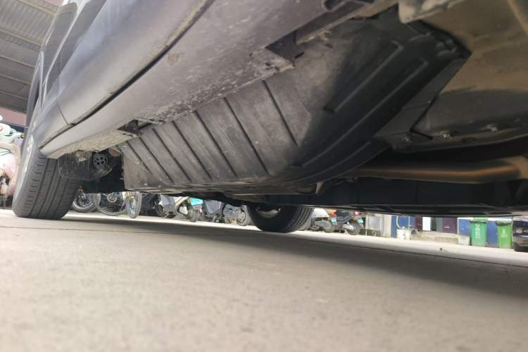 Used Honda CR-V 2013 2.4L four-wheel drive luxury version Chassis Front Right
