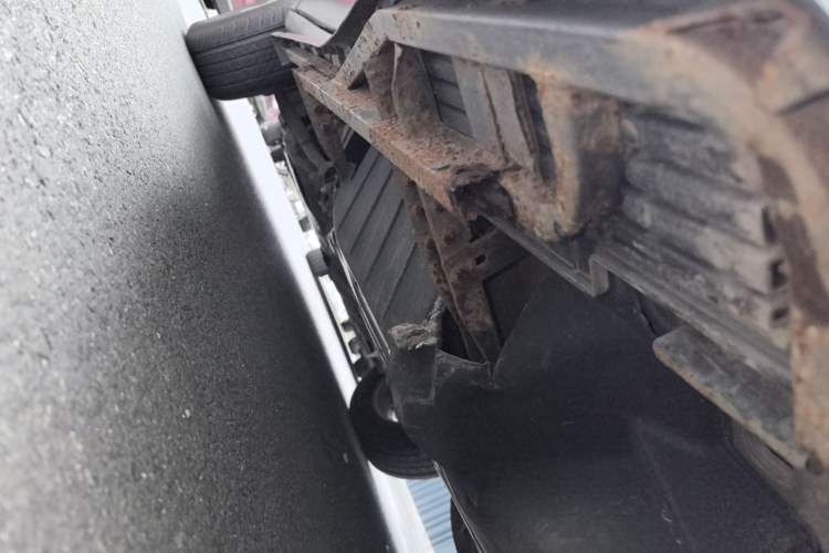 Used Honda CR-V 2013 2.4L four-wheel drive luxury version Chassis Front Right