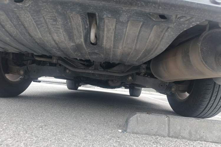 Used Honda CR-V 2013 2.4L four-wheel drive luxury version Chassis Rear