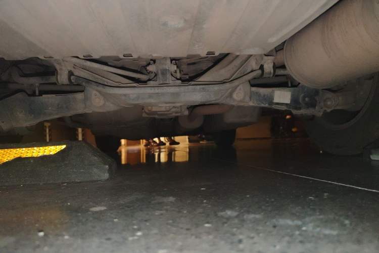 Used Honda CR-V 2013 2.4L four-wheel drive luxury version Chassis Rear
