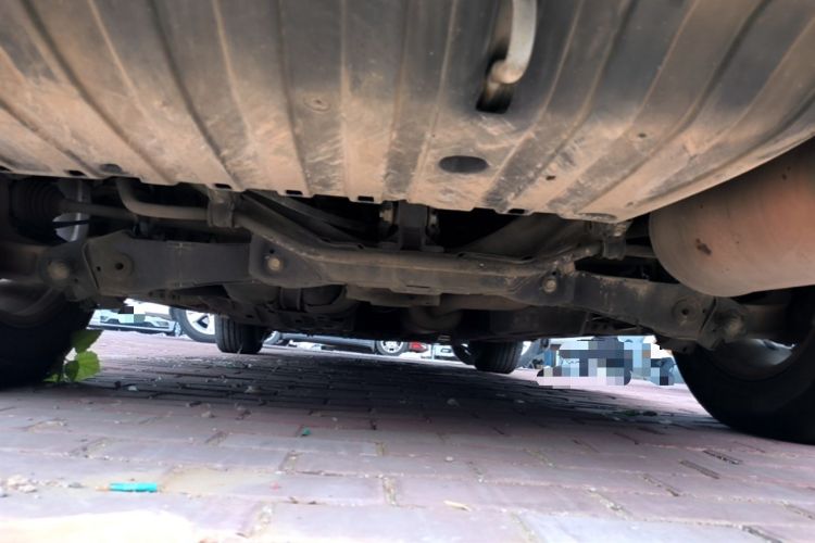 Used Honda CR-V 2013 2.4L four-wheel drive luxury version Chassis Rear