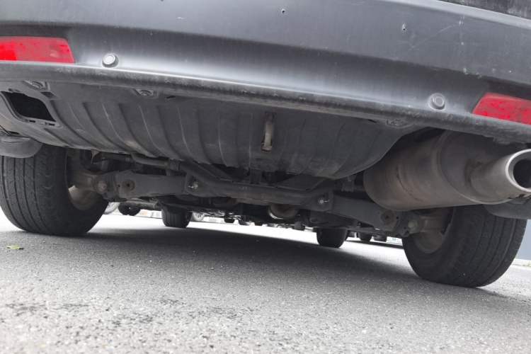 Used Honda CR-V 2013 2.4L four-wheel drive luxury version Chassis Rear