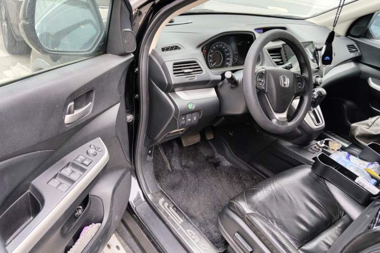 Used Honda CR-V 2013 2.4L two-wheel drive luxury version Driver Seat
