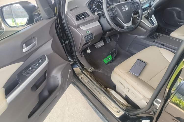 Used Honda CR-V 2013 2.4L two-wheel drive luxury version Driver Seat