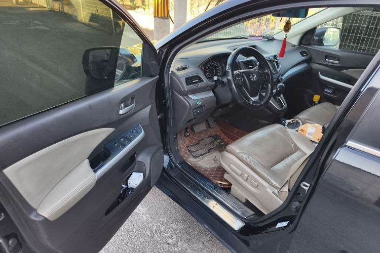 Used Honda CR-V 2013 2.4L four-wheel drive luxury version Driver Seat
