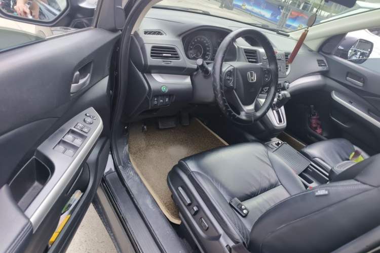 Used Honda CR-V 2013 2.4L four-wheel drive luxury version Driver Seat
