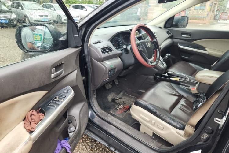 Used Honda CR-V 2013 2.4L two-wheel drive luxury version Driver Seat
