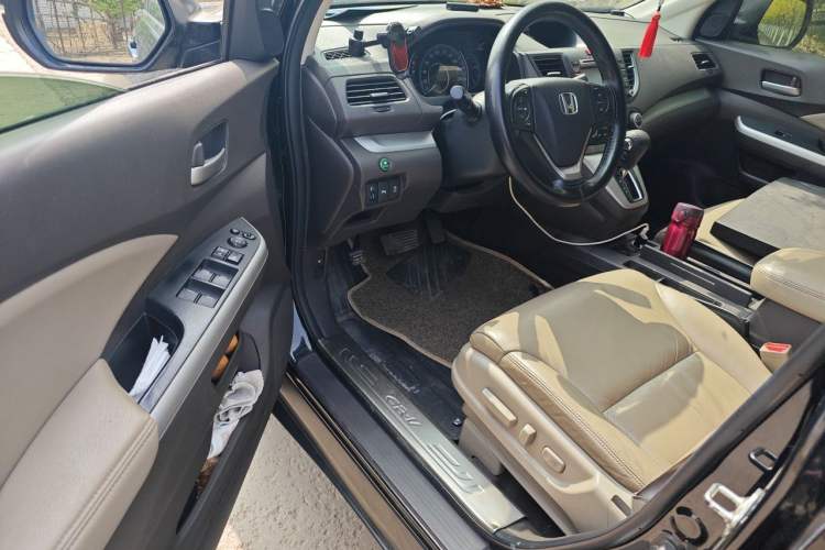 Used Honda CR-V 2013 2.4L two-wheel drive luxury version Driver Seat