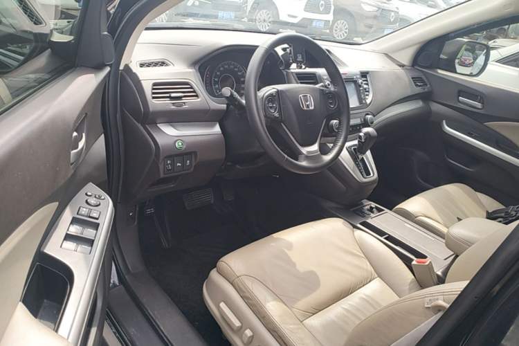 Used Honda CR-V 2013 2.4L four-wheel drive luxury version Driver Seat