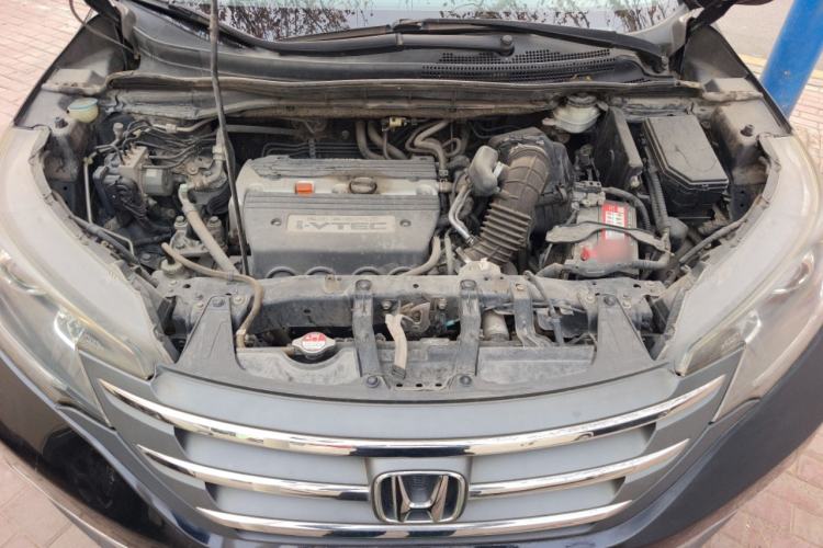 Used Honda CR-V 2013 2.4L four-wheel drive luxury version Engine Bay