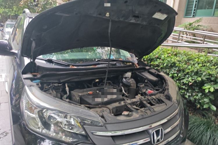 Used Honda CR-V 2013 2.4L four-wheel drive luxury version Engine Bay