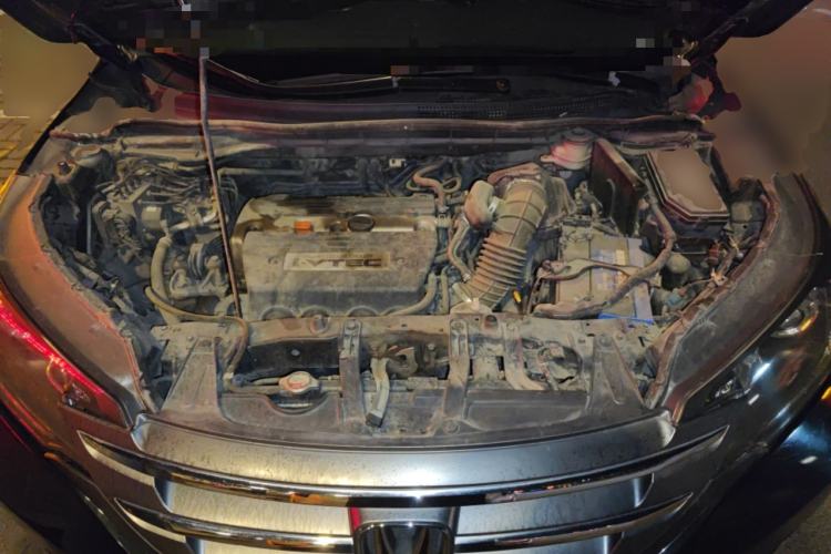 Used Honda CR-V 2013 2.4L two-wheel drive luxury version Engine Bay
