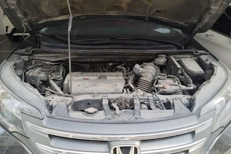 Used Honda CR-V 2013 2.4L two-wheel drive luxury version Engine Bay