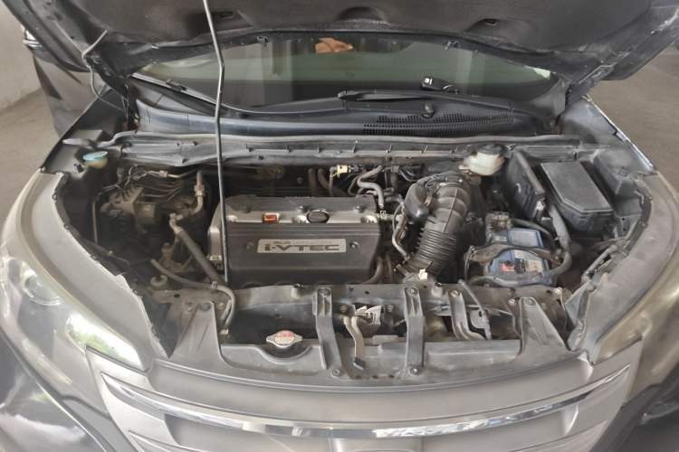 Used Honda CR-V 2013 2.4L two-wheel drive luxury version Engine Bay