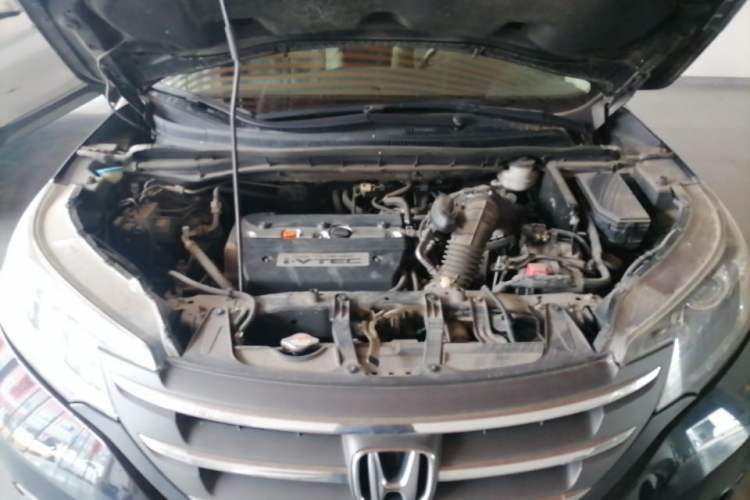 Used Honda CR-V 2013 2.4L two-wheel drive luxury version Engine Bay