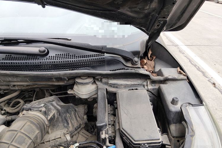 Used Honda CR-V 2013 2.4L two-wheel drive luxury version Engine Bay Left