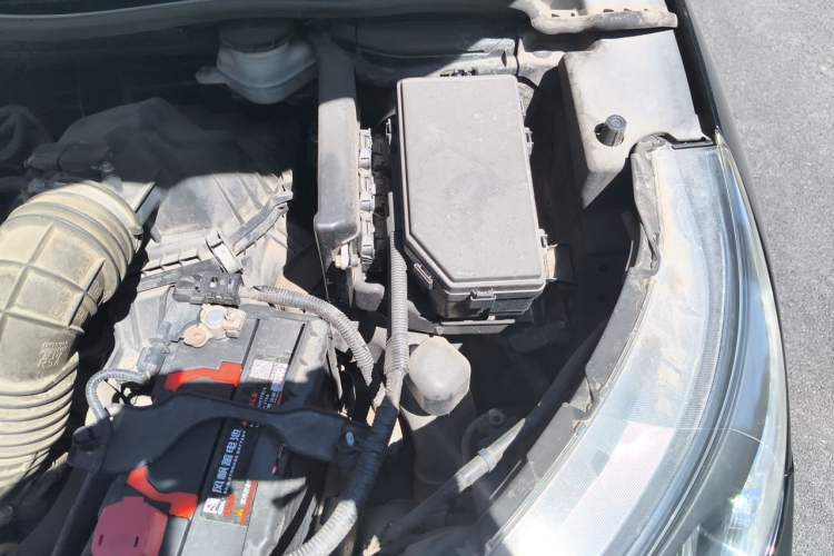Used Honda CR-V 2013 2.4L two-wheel drive luxury version Engine Bay Left