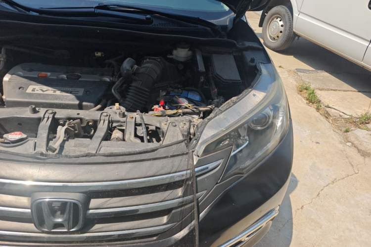 Used Honda CR-V 2013 2.4L two-wheel drive luxury version Engine Bay Left