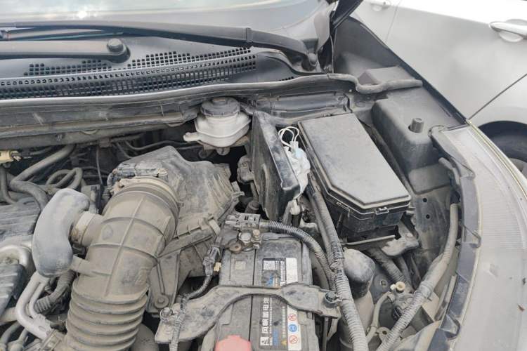 Used Honda CR-V 2013 2.4L two-wheel drive luxury version Engine Bay Left