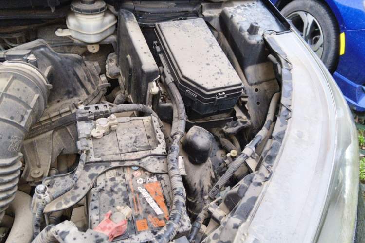Used Honda CR-V 2013 2.4L two-wheel drive luxury version Engine Bay Left