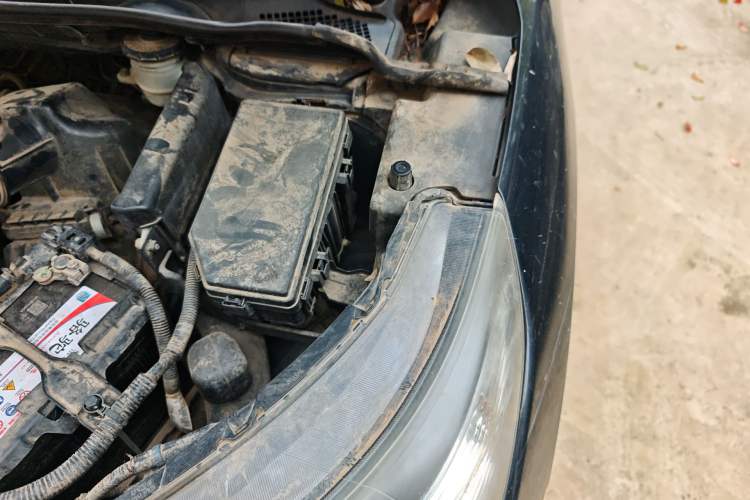Used Honda CR-V 2013 2.4L four-wheel drive luxury version Engine Bay Left