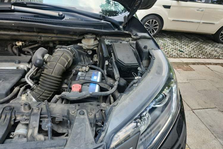 Used Honda CR-V 2013 2.4L two-wheel drive luxury version Engine Bay Left