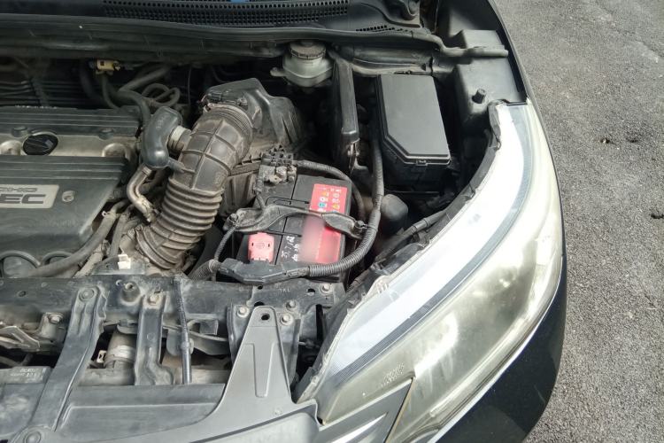 Used Honda CR-V 2013 2.4L four-wheel drive luxury version Engine Bay Left