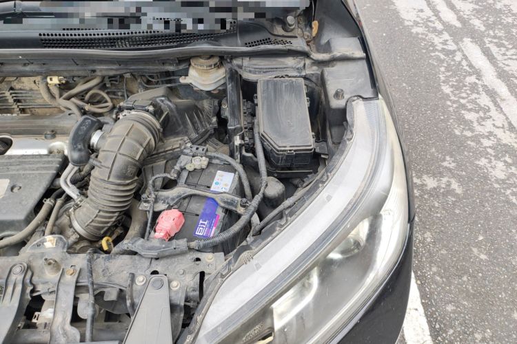 Used Honda CR-V 2013 2.4L two-wheel drive luxury version Engine Bay Left