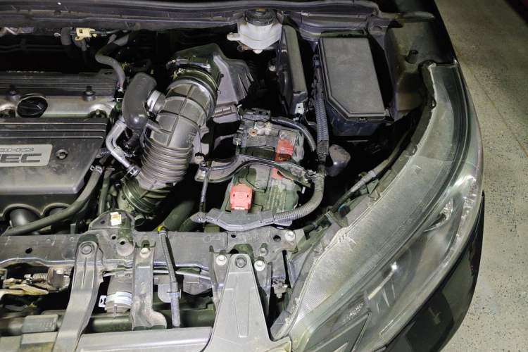 Used Honda CR-V 2013 2.4L two-wheel drive luxury version Engine Bay Left