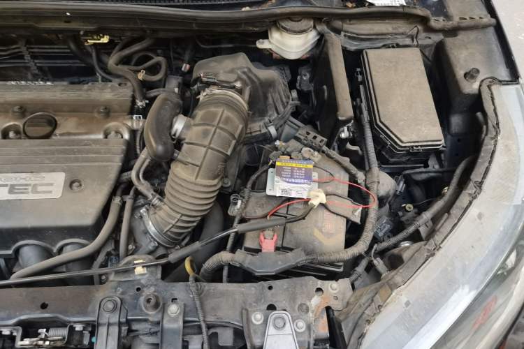Used Honda CR-V 2013 2.4L four-wheel drive luxury version Engine Bay Left