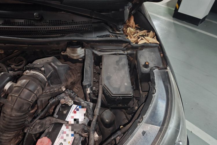 Used Honda CR-V 2013 2.4L four-wheel drive luxury version Engine Bay Left