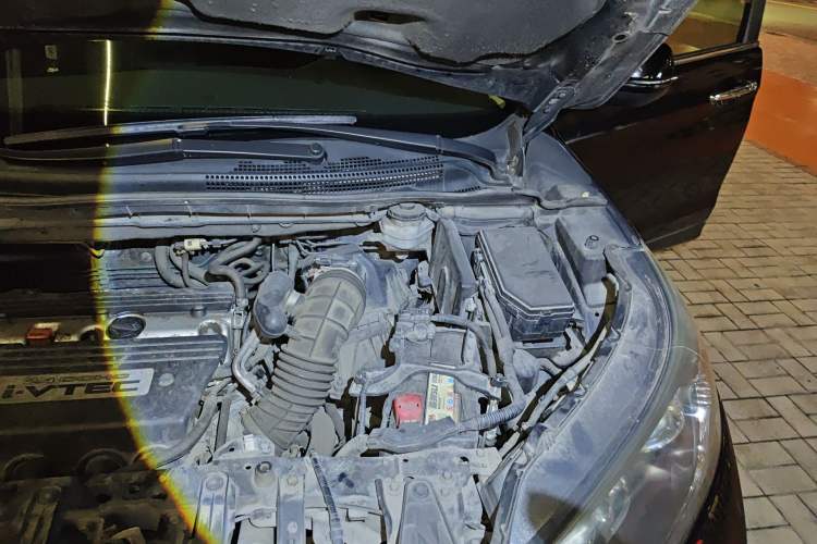 Used Honda CR-V 2013 2.4L two-wheel drive luxury version Engine Bay Left