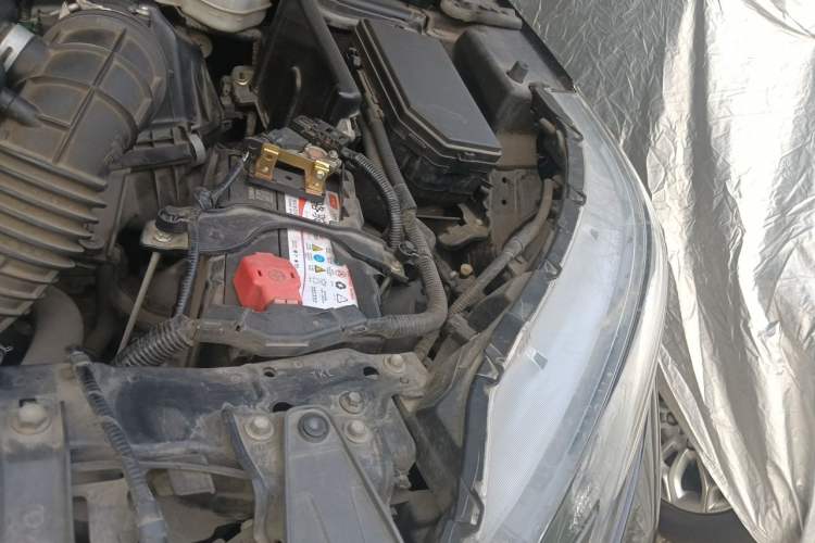 Used Honda CR-V 2013 2.4L two-wheel drive luxury version Engine Bay Left