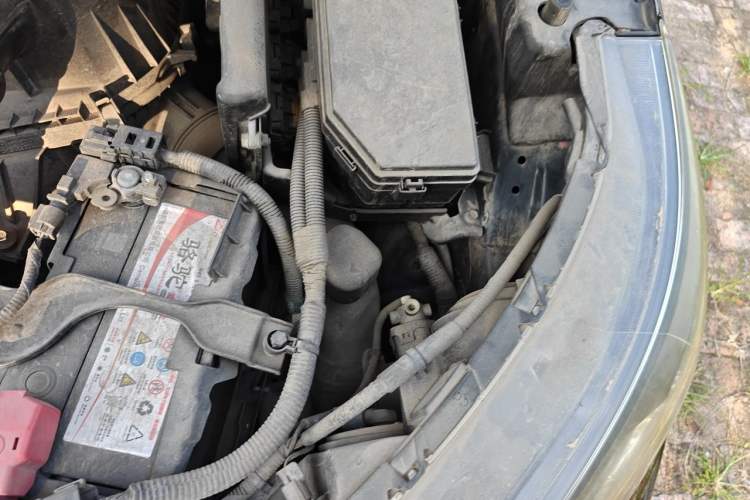 Used Honda CR-V 2013 2.4L two-wheel drive luxury version Engine Bay Left