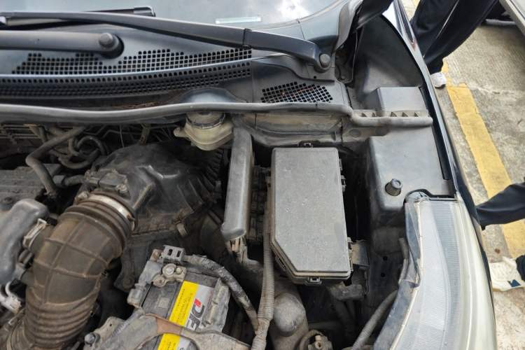 Used Honda CR-V 2013 2.4L four-wheel drive luxury version Engine Bay Left
