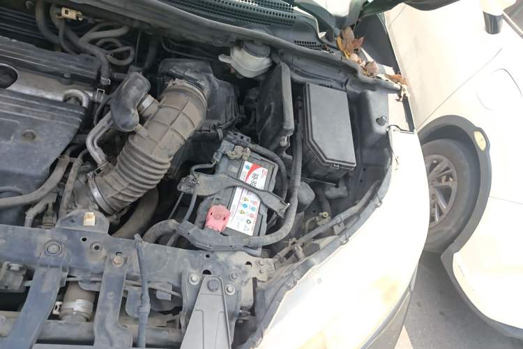 Used Honda CR-V 2013 2.4L two-wheel drive luxury version Engine Bay Left