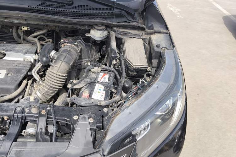 Used Honda CR-V 2013 2.4L four-wheel drive luxury version Engine Bay Left