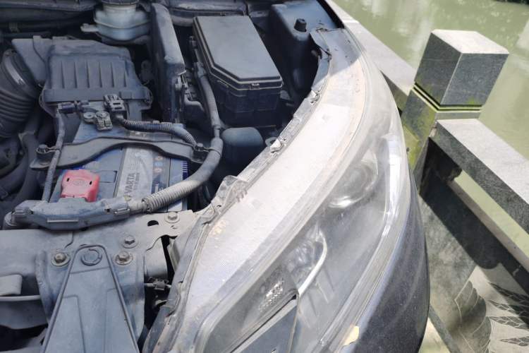 Used Honda CR-V 2013 2.0L 2WD Classic Edition Engine Bay Left