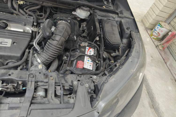 Used Honda CR-V 2013 2.4L two-wheel drive luxury version Engine Bay Left
