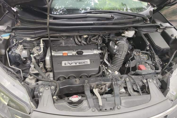 Used Honda CR-V 2013 2.4L four-wheel drive luxury version Engine Bay