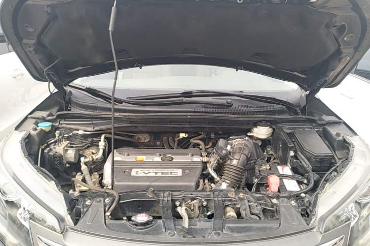 Used Honda CR-V 2013 2.4L four-wheel drive luxury version Engine Bay