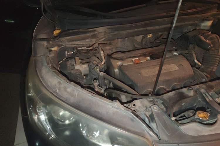 Used Honda CR-V 2013 2.4L four-wheel drive luxury version Engine Bay Right