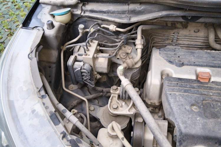 Used Honda CR-V 2013 2.4L two-wheel drive luxury version Engine Bay Right