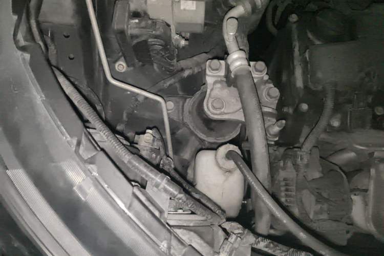 Used Honda CR-V 2013 2.0L 2WD Classic Edition Engine Bay Right